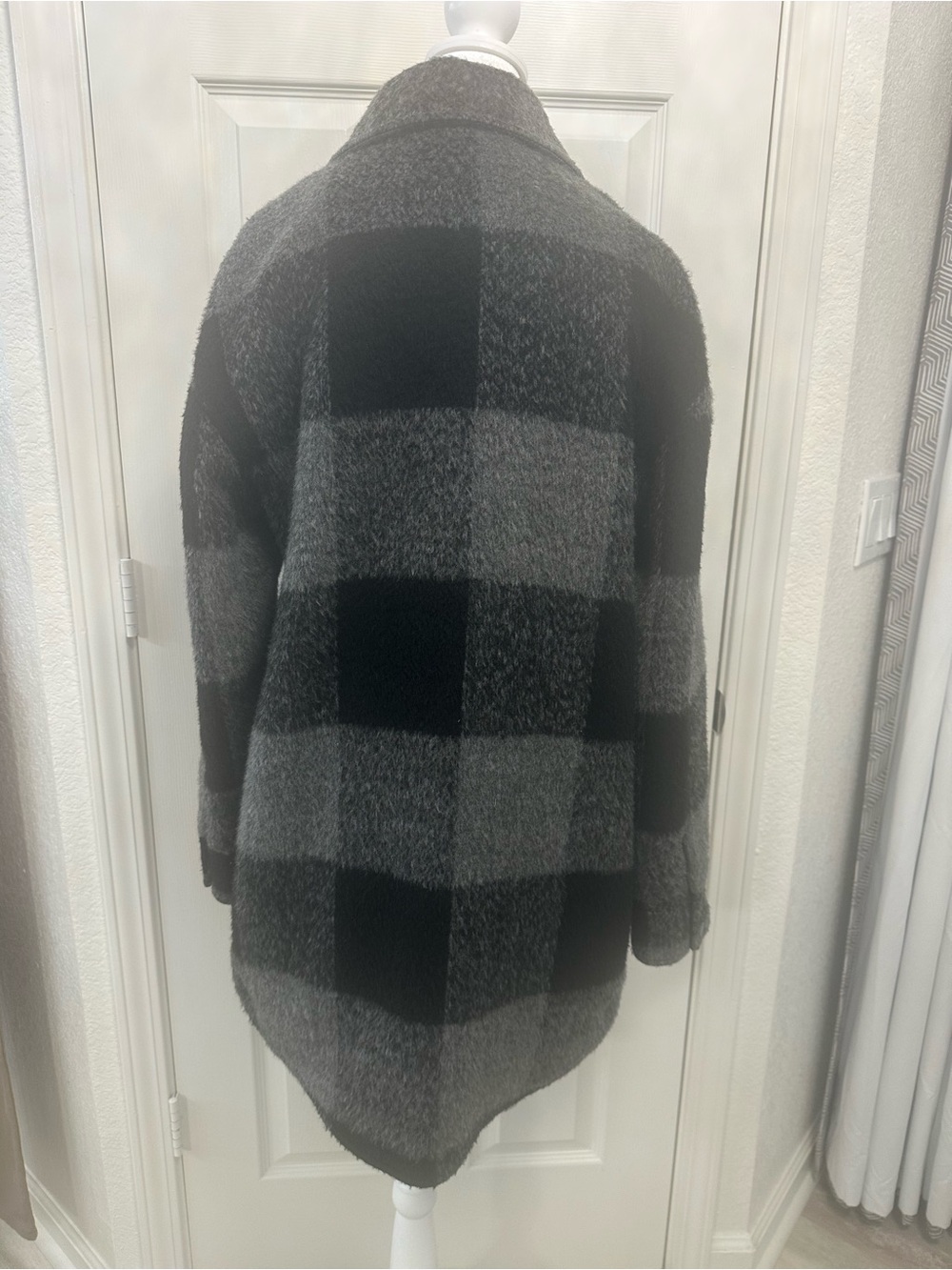Lucky Brand Plaid Sherpa Teddy Jacket Coat Medium EUC - Picture 4 of 8
